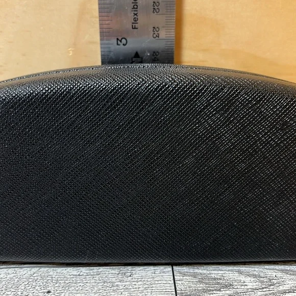 Salvatore Ferragamo Textured Black Eyewear Case - Picture 6 of 9
